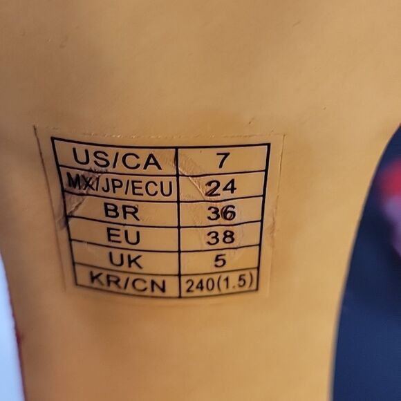 BRAND NEW FOREVER 21 FAUX SUEDE BLOCK HEELS PUMP - Picture 14 of 15